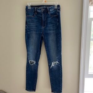 American Eagle Super Hi-Rise Jeggings - Size 6 Short - Distressed Dark Wash